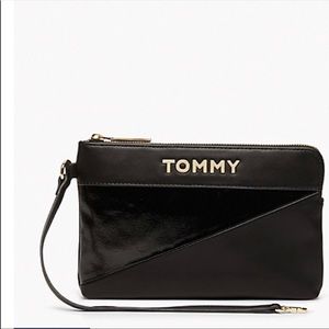 Tommy Hilfiger black medium wristlet